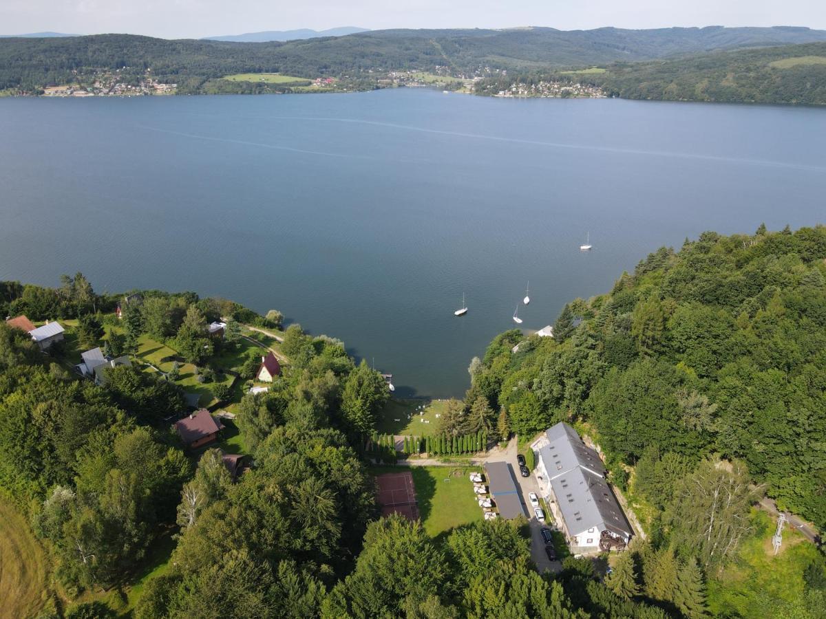 Hotel Zatoka Holcikovce Buitenkant foto